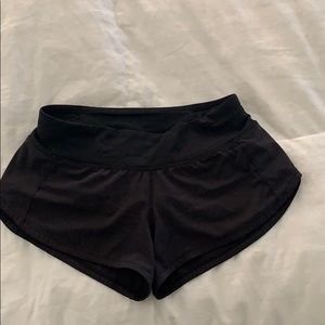 Black short lululemon ❣️